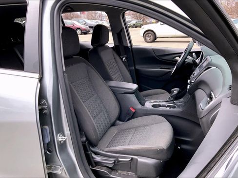Used 2023 Chevrolet Equinox LT image 9