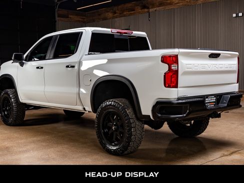 Used 2025 Chevrolet Silverado 1500 ZR2 w/ Technology Package image 7