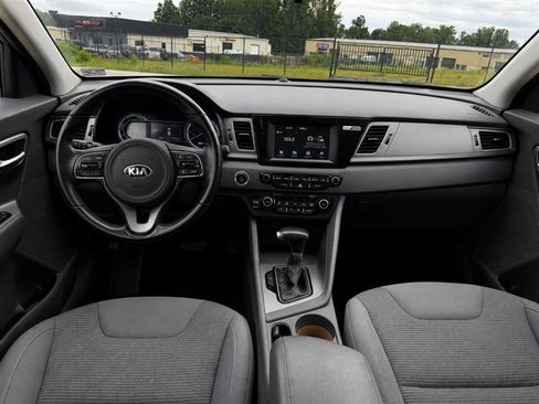 Used 2018 Kia Niro LX FWD image 15