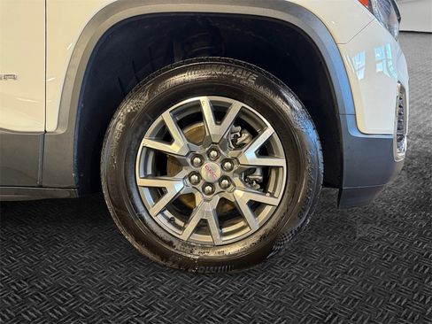 Used 2023 GMC Acadia SLE w/ Driver Convenience Package image 11