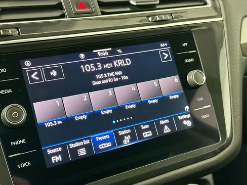 Certified 2022 Volkswagen Tiguan SE w/ Panoramic Sunroof Package image 13