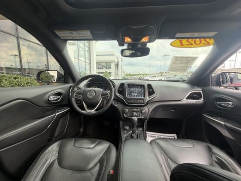 Used 2021 Jeep Cherokee Latitude Lux 80th Anniv w/ Quick Order Package 2YU 80th AWD/4WD image 33