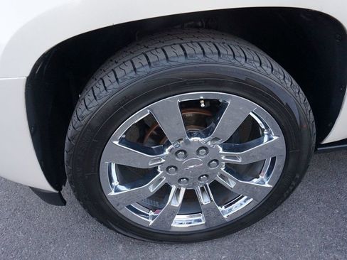 Used 2008 Chevrolet Tahoe LTZ w/ LTZ Preferred Equipment Group image 13