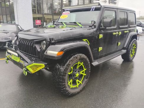 Certified 2021 Jeep Wrangler Unlimited Sahara AWD/4WD image 4