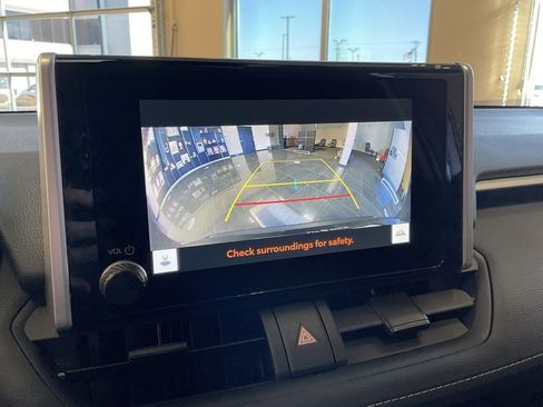 Used 2025 Toyota RAV4 LE image 17