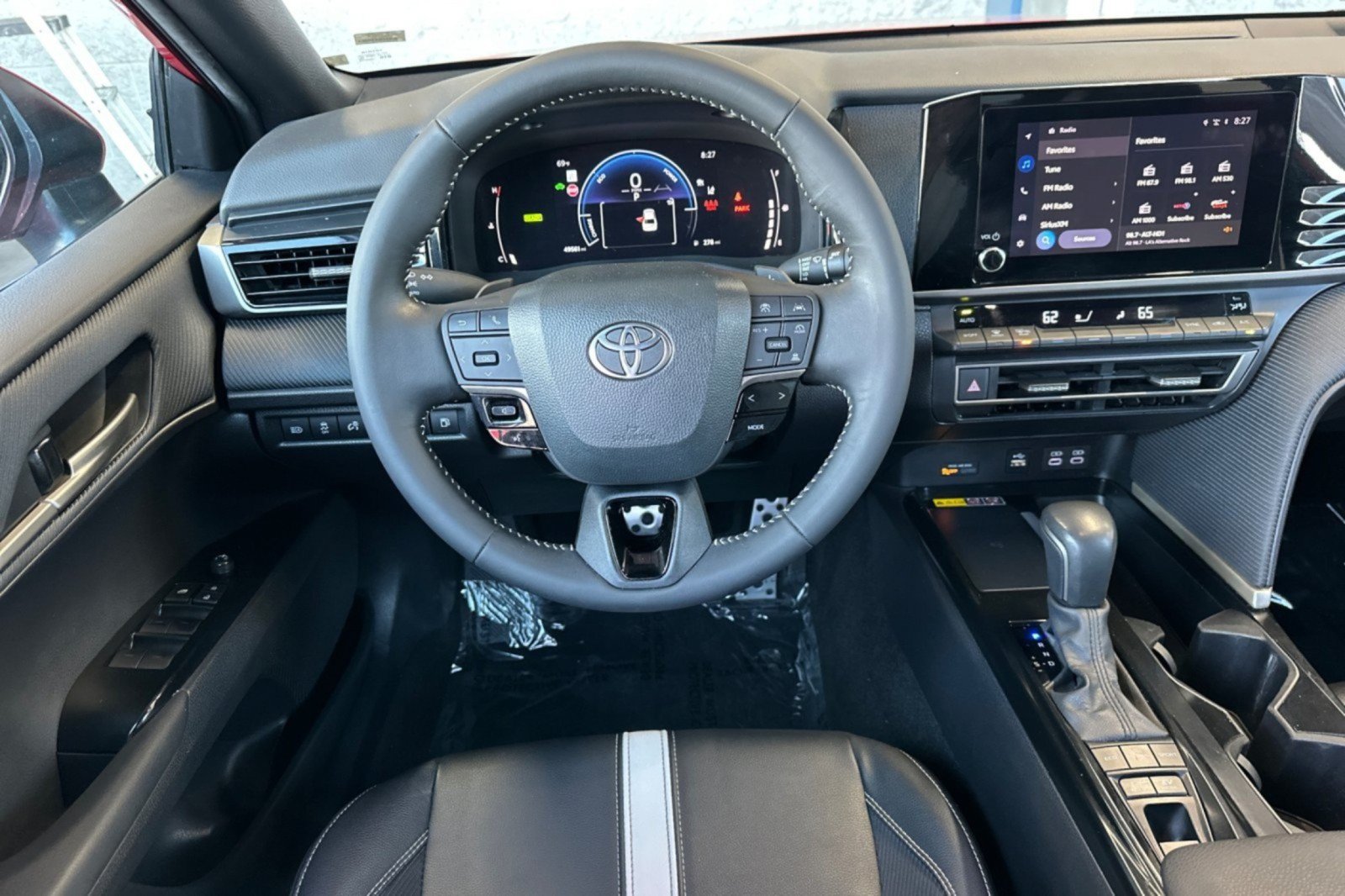 Certified 2025 Toyota Camry SE FWD image 13