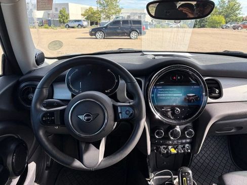 Used 2024 MINI Cooper SE w/ Signature Upholstery Package FWD image 14