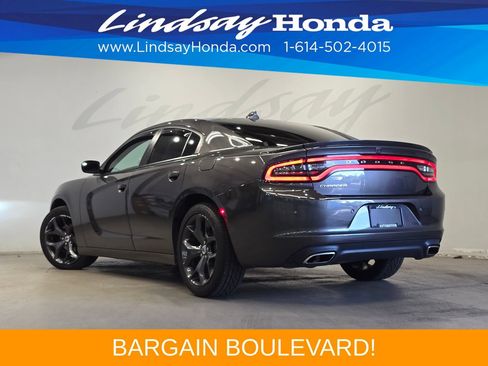 Used 2019 Dodge Charger SXT w/ Plus Group RWD image 4