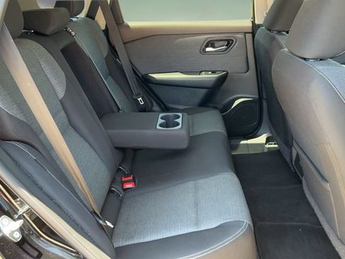 Used 2023 Nissan Rogue SV AWD/4WD image 17
