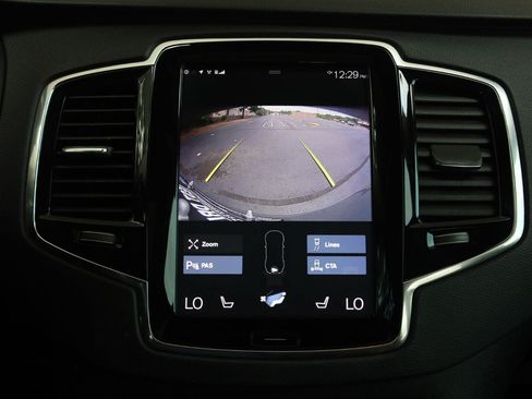 Used 2018 Volvo XC90 T5 Momentum w/ Momentum Plus Package FWD image 38