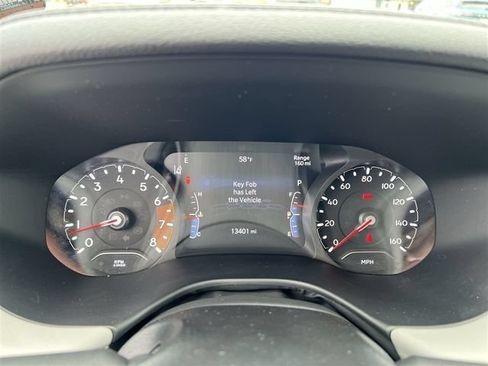 Used 2023 Jeep Compass Limited AWD/4WD image 9