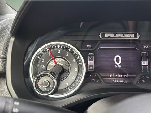 Used 2024 RAM 1500 Laramie image 12