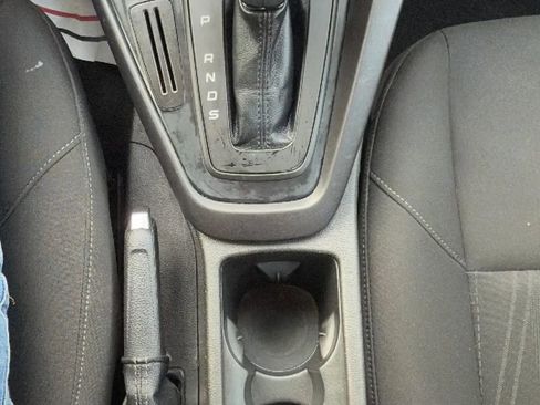 Used 2015 Ford Focus SE w/ SE Sport Package image 20