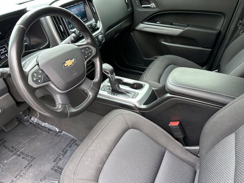 Used 2022 Chevrolet Colorado LT w/ Safety Package image 10