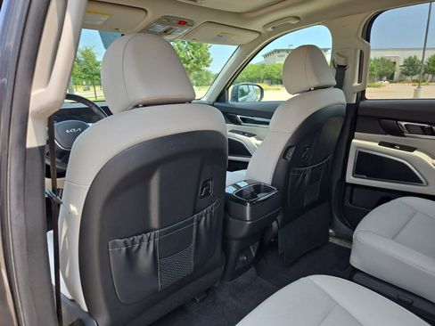 Used 2023 Kia Telluride S w/ S Sunroof Package AWD/4WD image 16