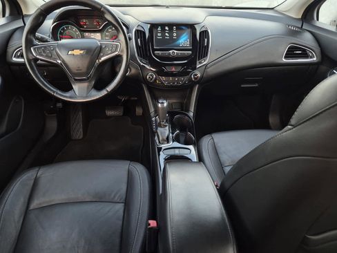 Used 2017 Chevrolet Cruze Premier image 14