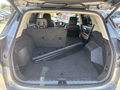 Used 2020 GMC Terrain SLT w/ Preferred Package FWD image 14