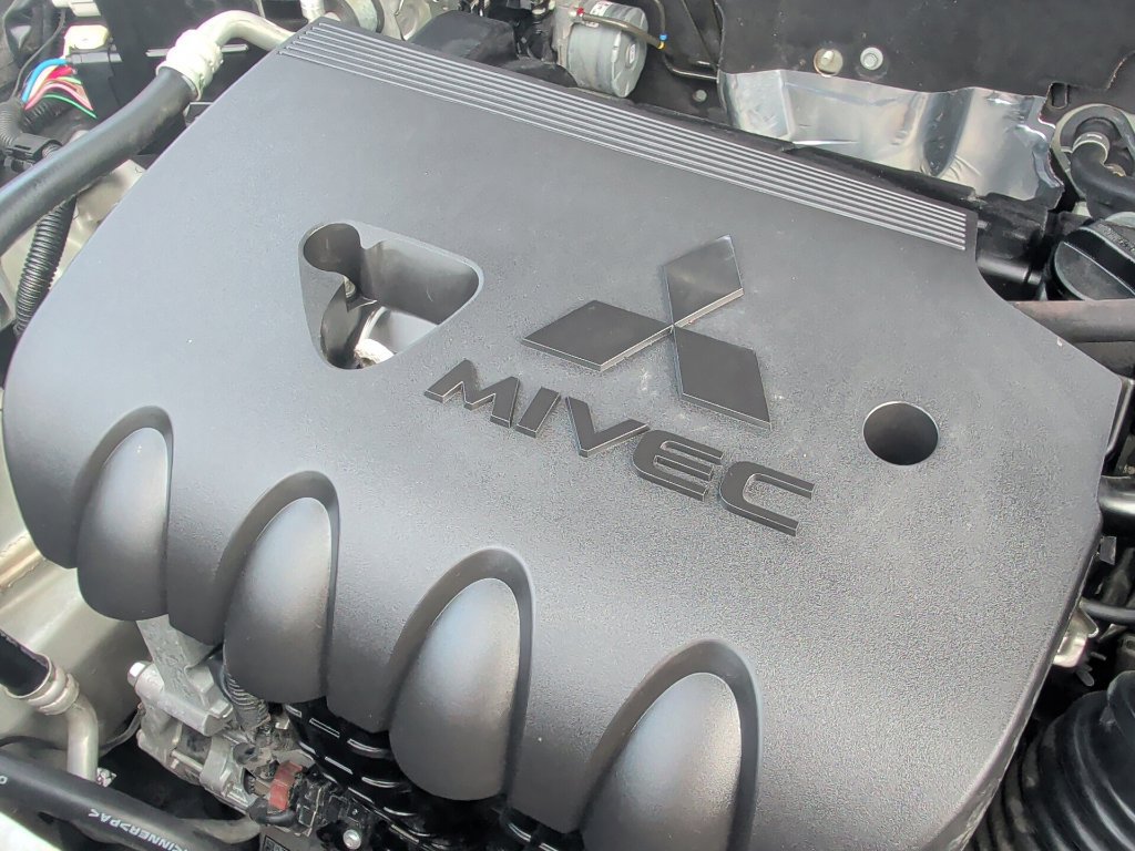 Used 2019 Mitsubishi Outlander ES AWD/4WD image 41