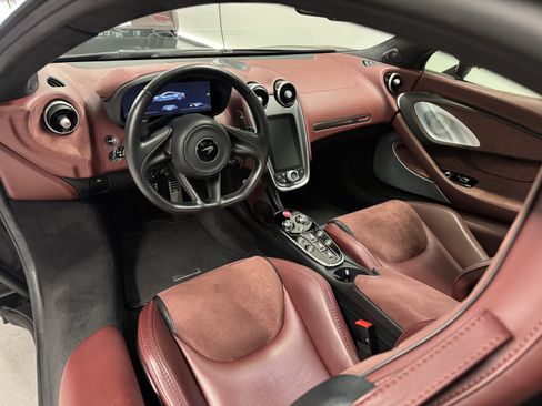 Used 2023 McLaren GT RWD image 12
