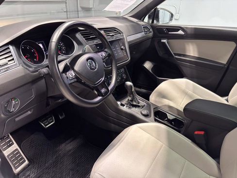 Used 2021 Volkswagen Tiguan SE R-Line image 24