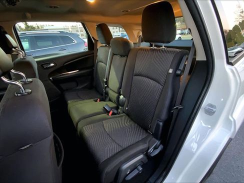 Used 2014 Dodge Journey American Value Package w/ Flexible Seating Group image 19