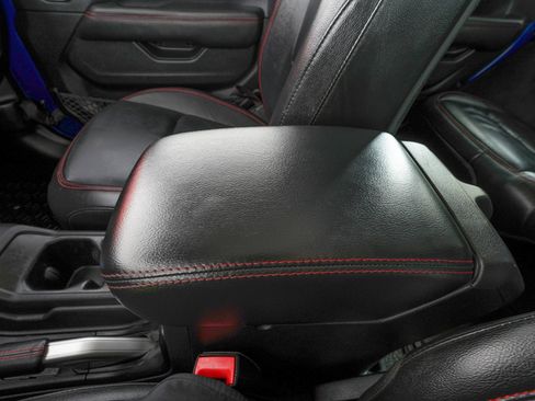 Used 2018 Jeep Wrangler Unlimited Rubicon image 27