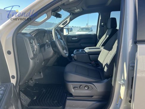 New 2026 Chevrolet Silverado 1500 Custom Trail Boss w/ LPO, Dark Essentials Package AWD/4WD image 4