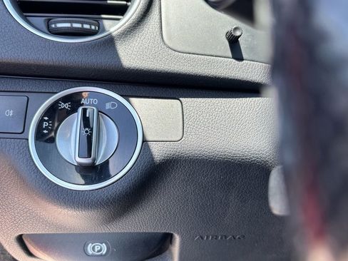Used 2014 Mercedes-Benz C 63 AMG Sedan image 28