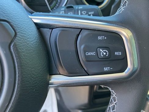 Used 2023 Jeep Wrangler Unlimited Sahara w/ Cold Weather Group AWD/4WD image 31