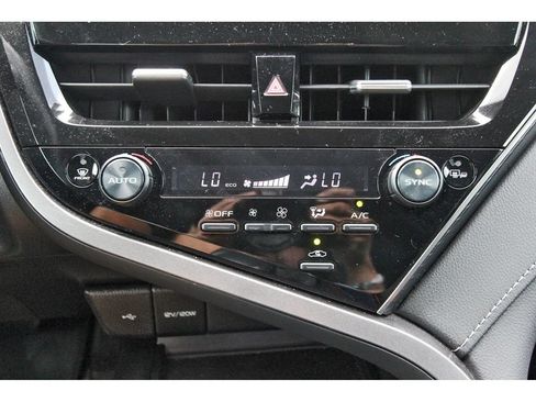 Used 2024 Toyota Camry SE FWD image 28