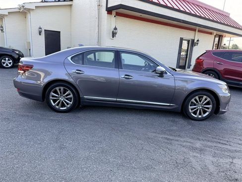 Used 2015 Lexus LS 460 AWD w/ Comfort Package image 4