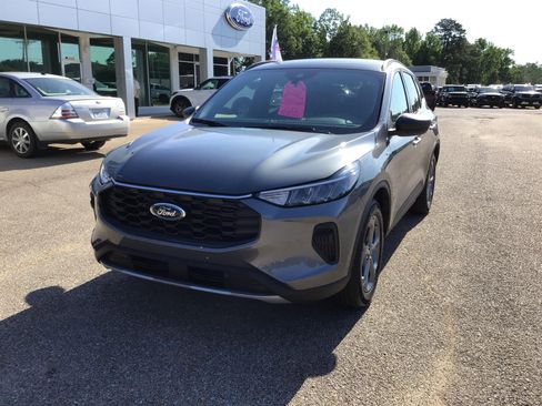 New 2026 Ford Escape ST-Line w/ Tech Pack #1 FWD image 5