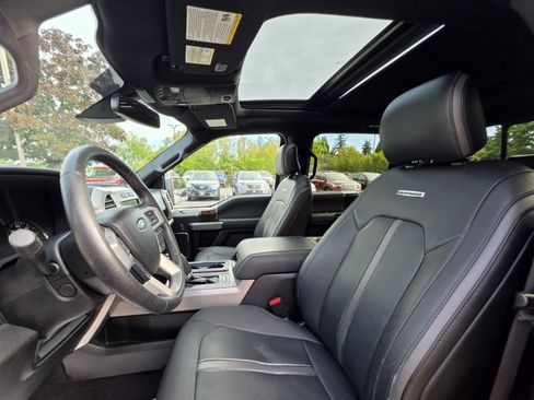 Used 2016 Ford F150 Platinum w/ Equipment Group 701A Luxury AWD/4WD image 14