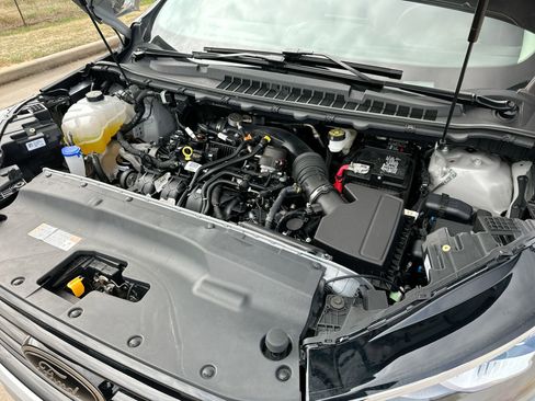 Used 2024 Ford Edge SE w/ Black Appearance Package image 20