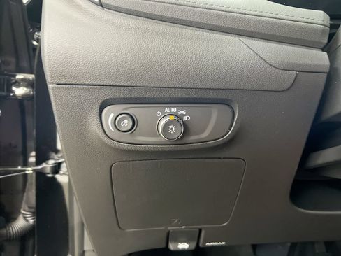 Used 2024 Buick Encore GX Avenir w/ Avenir Convenience Package AWD/4WD image 17