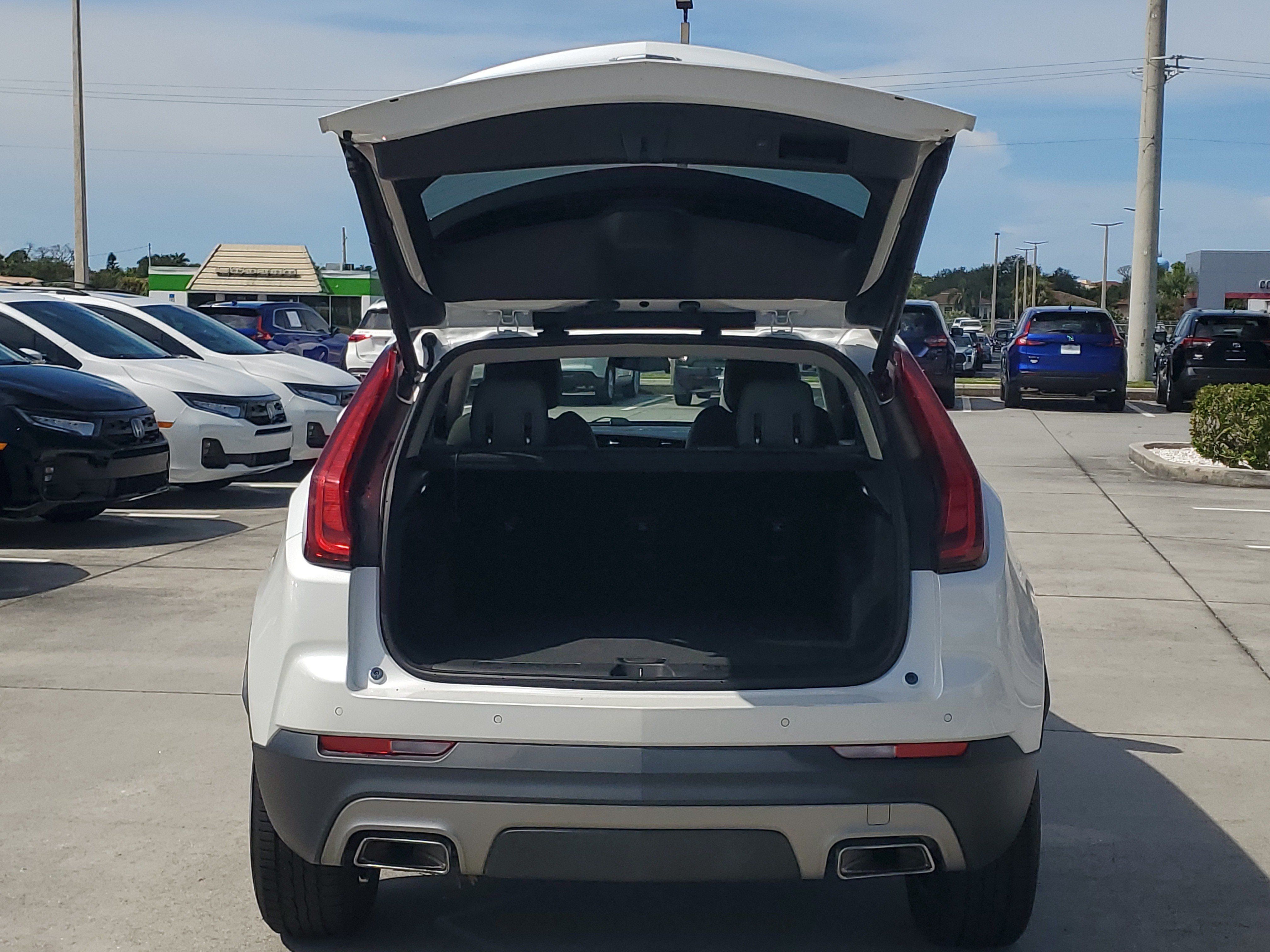 Used 2019 Cadillac XT4 Premium Luxury w/ Driver Awareness Package FWD image 9