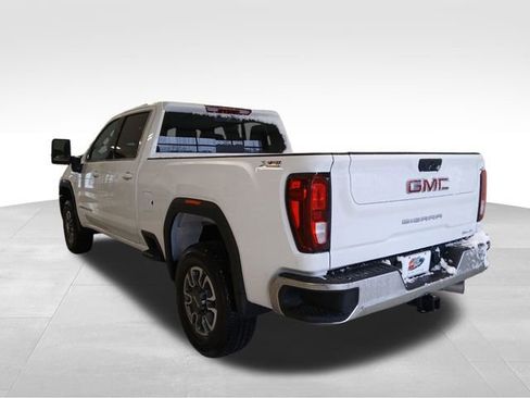 New 2026 GMC Sierra 2500 SLE AWD/4WD image 3