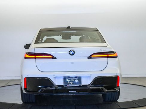 Certified 2023 BMW 740i w/ Parking Assistance Package RWD image 3