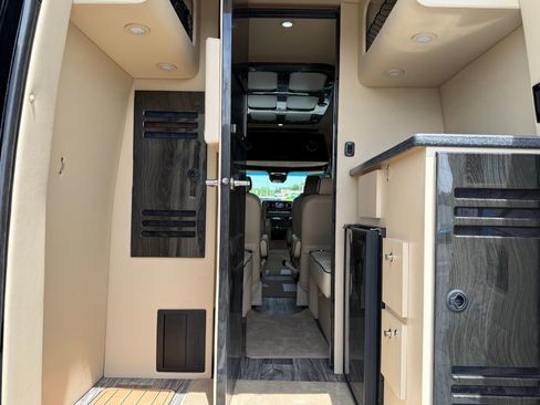 Used 2020 Mercedes-Benz Sprinter 3500 image 67