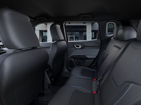 New 2026 Jeep Compass Latitude AWD/4WD image 25
