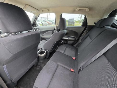 Used 2014 Nissan Juke S FWD image 4