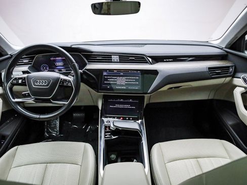 Used 2021 Audi e-tron Premium Plus w/ Premium Plus Package image 13