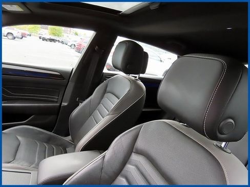 Used 2021 Volkswagen Arteon SEL Premium image 13