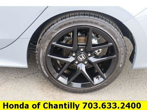 Used 2025 Honda Civic Sport image 27