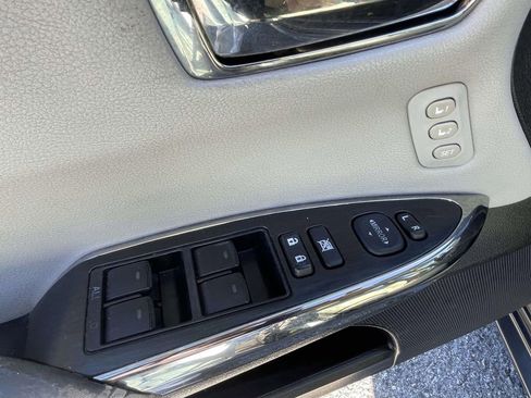 Used 2015 Toyota Avalon XLE Touring image 18