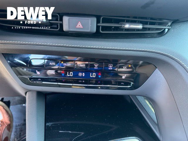 Used 2021 Buick Envision Essence AWD/4WD image 21
