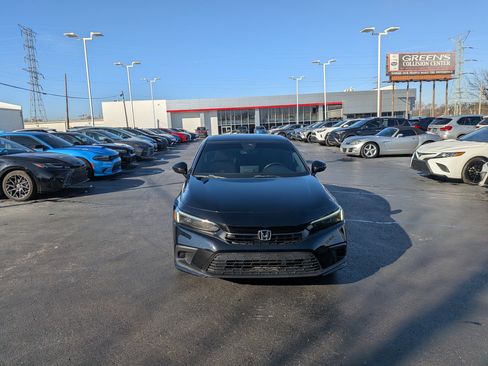 Used 2022 Honda Civic Sport image 3