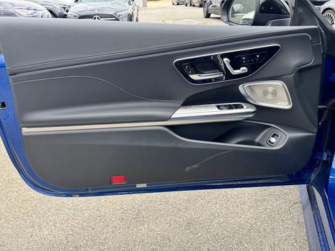Used 2025 Mercedes-Benz CLE 300 4MATIC Coupe image 16