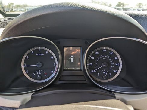 Used 2018 Hyundai Santa Fe SE image 34