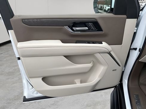 New 2026 GMC Yukon Denali image 24